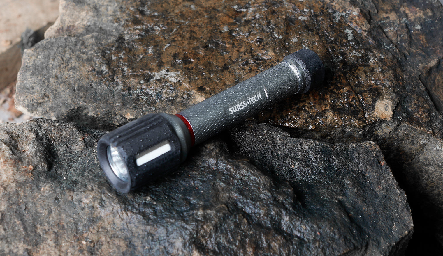 Scruffs Swiss-Tech Drop Proof Flashlight - 2 x AA Heavy Duty LED Torch