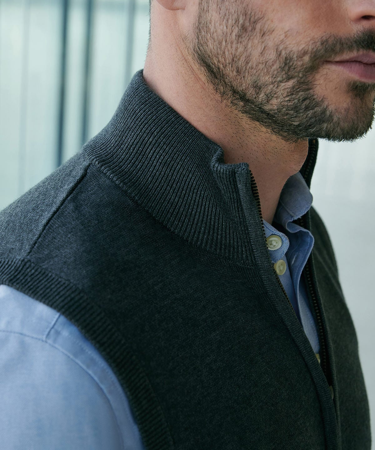 Henbury HB711 Sleeveless Zip-Through Jumper
