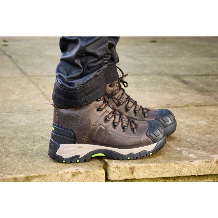 Apache Neptune Non-Metallic Waterproof Safety Boots